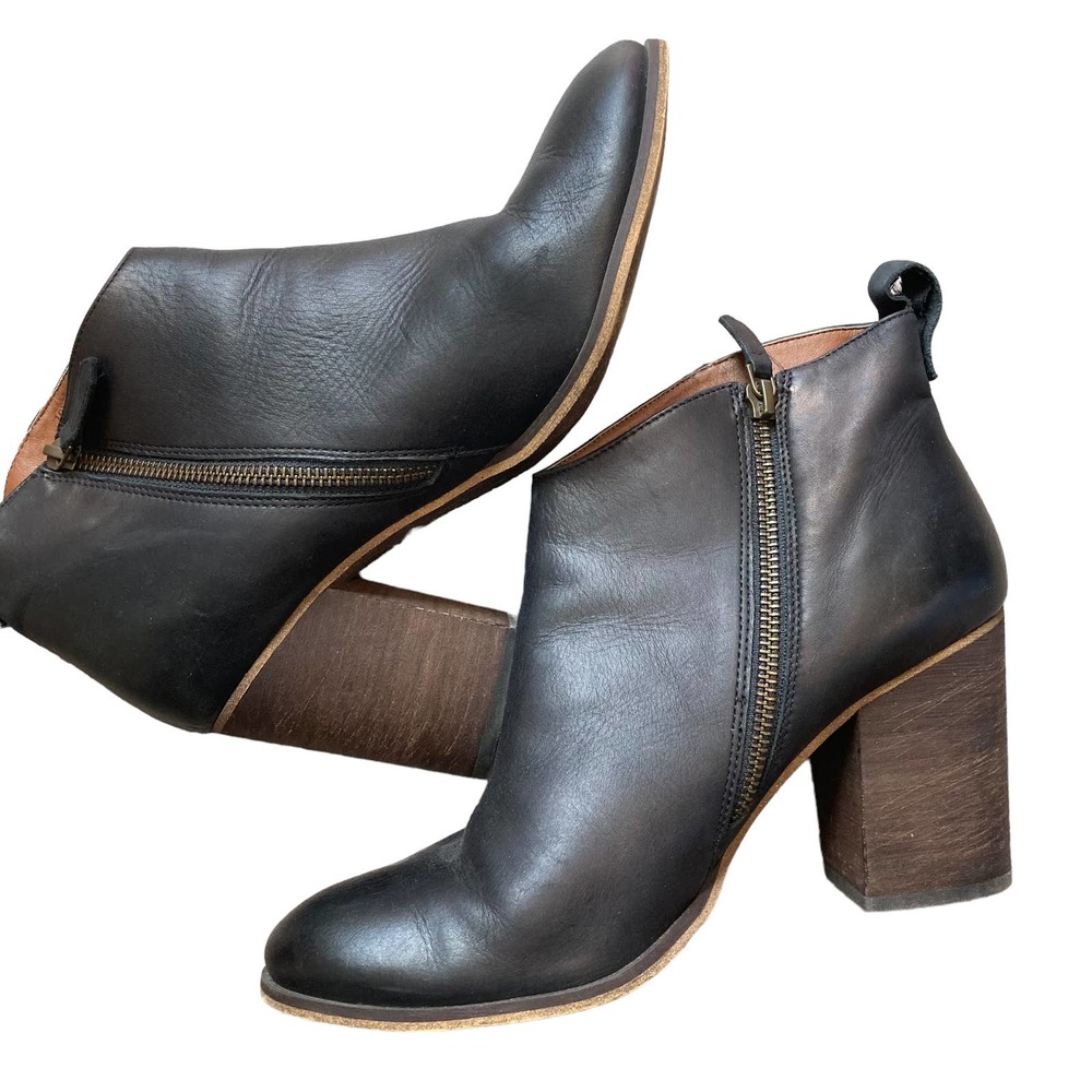 BP Nordstorm Womens Genuine Leather Heeled Booties Zip Up Size 10M Black